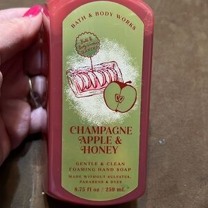 NWT B&BW Champagne Apple & Honey Gentle & Clean Foaming Hand Soap